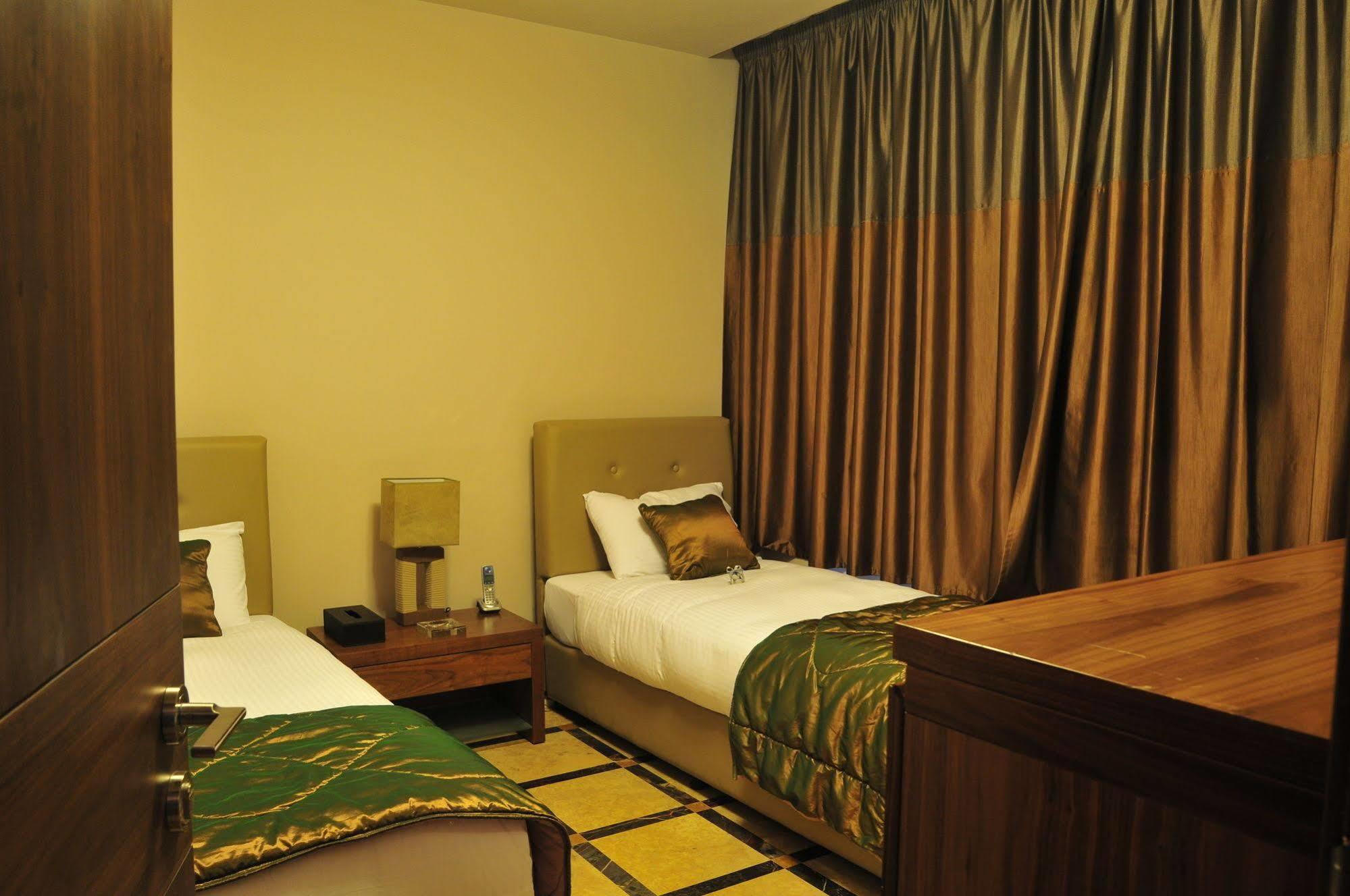 City Suite Hotel Beirut Exteriör bild