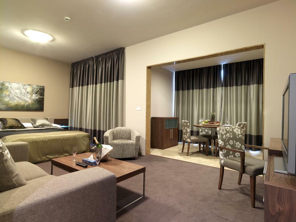 City Suite Hotel Beirut Exteriör bild